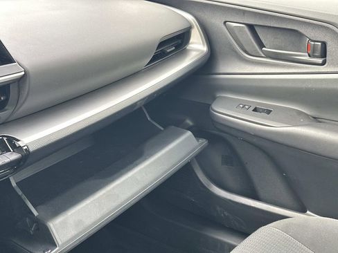 Used 2025 Toyota Prius LE image 33