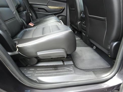 Used 2017 GMC Acadia Denali w/ Technology Package AWD/4WD image 29