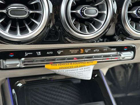 New 2026 Mercedes-Benz GLA 250 GLA 250 image 19