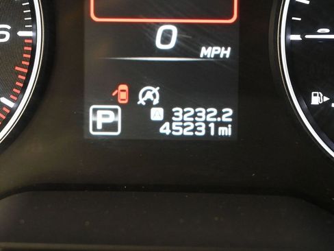 Used 2020 Subaru Outback Premium image 19