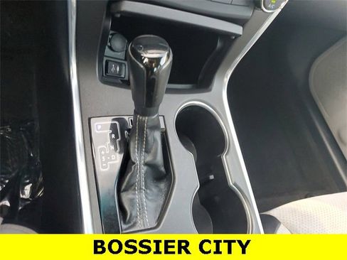 Used 2015 Toyota Camry XSE image 16