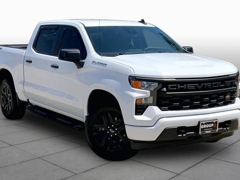 Used 2023 Chevrolet Silverado 1500 Custom AWD/4WD image 3
