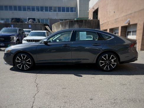 Used 2024 Honda Accord Touring image 14