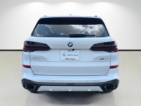 New 2026 BMW X5 xDrive40i w/ M Sport Package AWD/4WD image 4