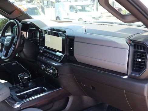 Used 2023 GMC Sierra 1500 SLT w/ SLT Premium Package AWD/4WD image 48