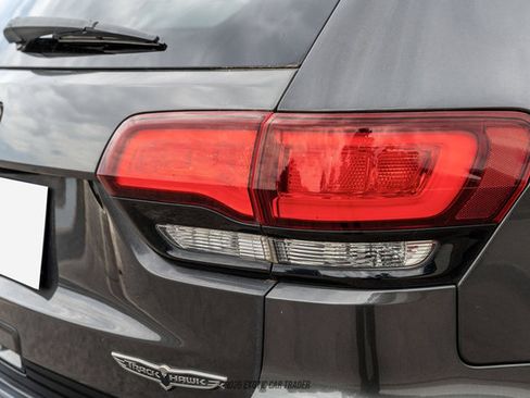 Used 2018 Jeep Grand Cherokee Trackhawk AWD/4WD image 79