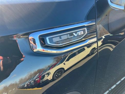 Used 2019 GMC Sierra 1500 SLE w/ SLE Value Package image 26