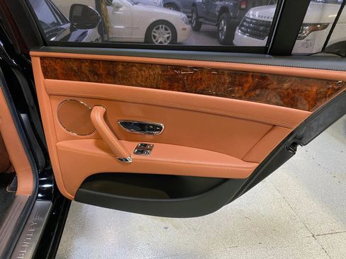 Used 2015 Bentley Flying Spur V8 image 24