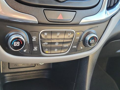 Used 2020 Chevrolet Equinox LT image 26