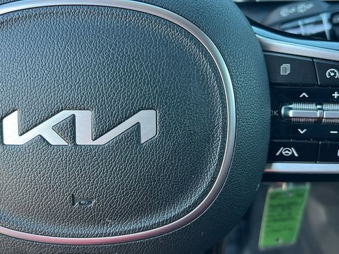 Used 2022 Kia Sorento LX image 20