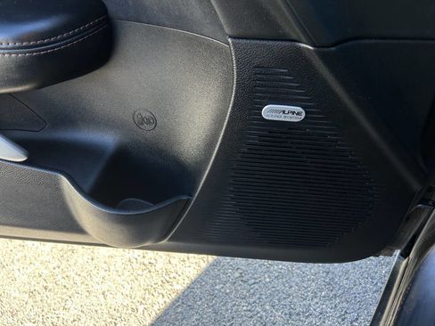 Used 2020 Dodge Challenger R/T image 18