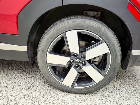 Used 2024 Hyundai Santa Fe Limited AWD/4WD image 9