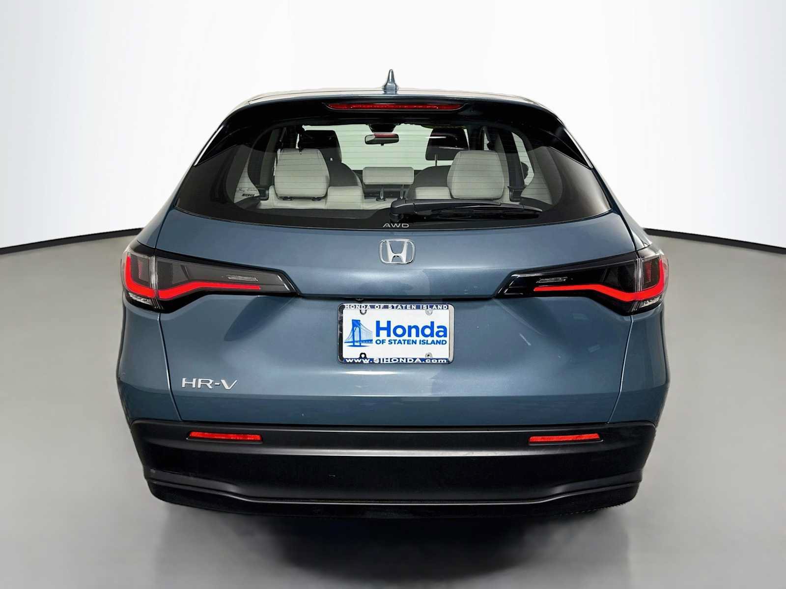 Used 2025 Honda HR-V LX image 6