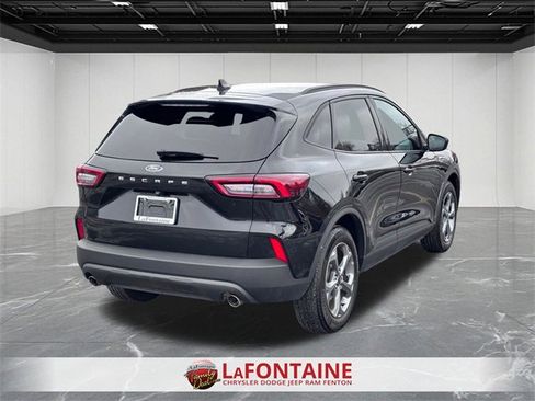 Used 2025 Ford Escape ST-Line image 5