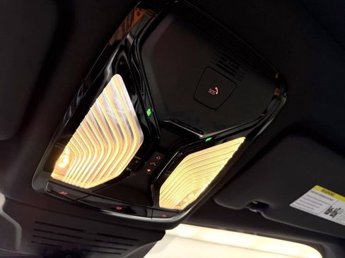 Used 2025 BMW X5 xDrive40i w/ M Sport Package image 54