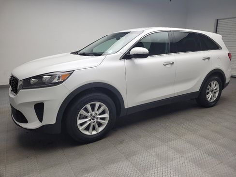Used 2020 Kia Sorento FWD V6 image 2