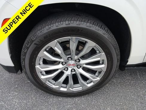 Used 2023 GMC Yukon Denali AWD/4WD image 2