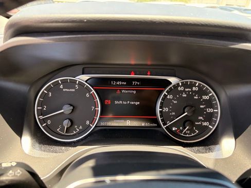 Certified 2025 Nissan Rogue SV FWD image 29