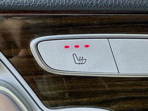 Used 2016 Mercedes-Benz C 300 Sedan image 21