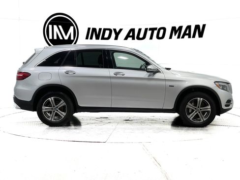 Used 2019 Mercedes-Benz GLC 350e 4MATIC image 3