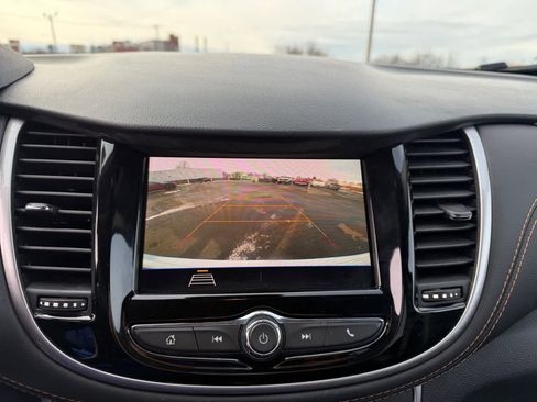 Used 2022 Chevrolet Trax LT w/ Driver Confidence Package image 20