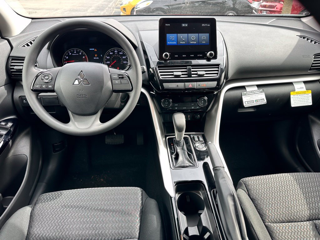 Used 2025 Mitsubishi Eclipse Cross AWD image 12