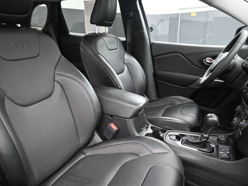 Used 2022 Jeep Cherokee Limited image 27