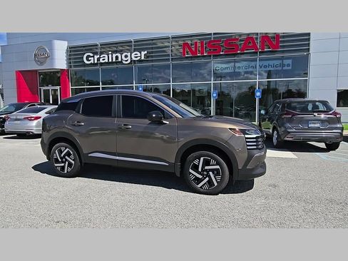 Used 2026 Nissan Kicks SV w/ SV Premium Package FWD image 38