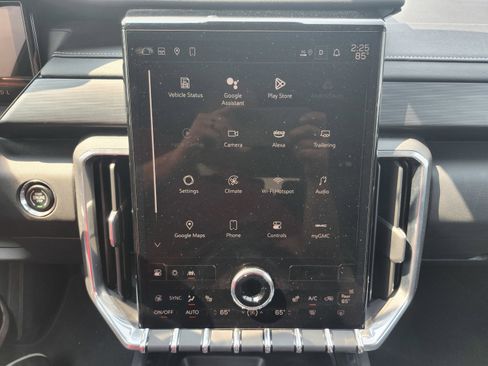 Used 2025 GMC Acadia Elevation image 30