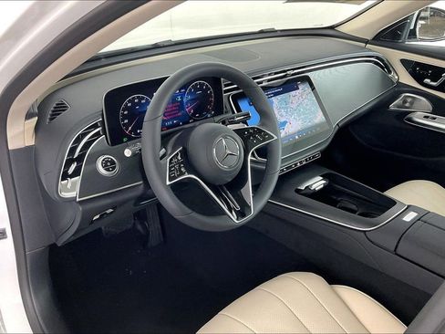 New 2026 Mercedes-Benz E 350 4MATIC Sedan image 6