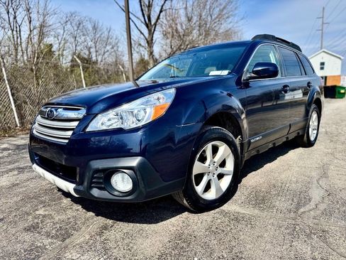 Used 2013 Subaru Outback 2.5i Limited image 1