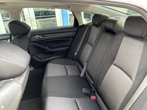 Used 2020 Honda Accord EX image 9