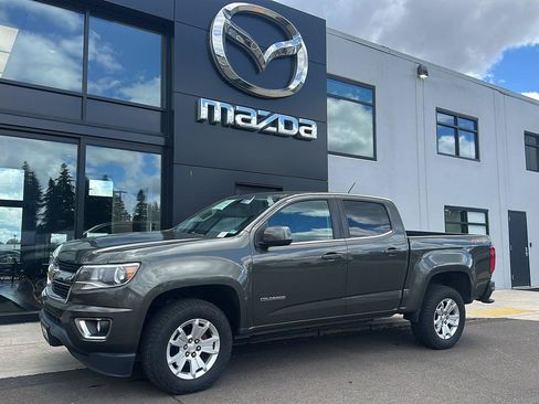 Used 2018 Chevrolet Colorado LT w/ LT Convenience Package AWD/4WD image 2