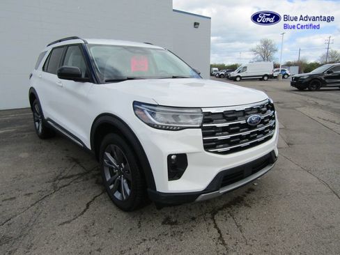 Certified 2025 Ford Explorer Active w/ Active Comfort Package AWD/4WD image 9
