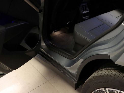 Used 2025 BMW X3 xDrive30i w/ Premium Package image 28