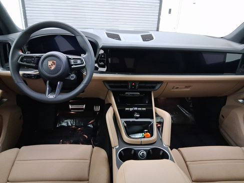 New 2026 Porsche Cayenne image 15