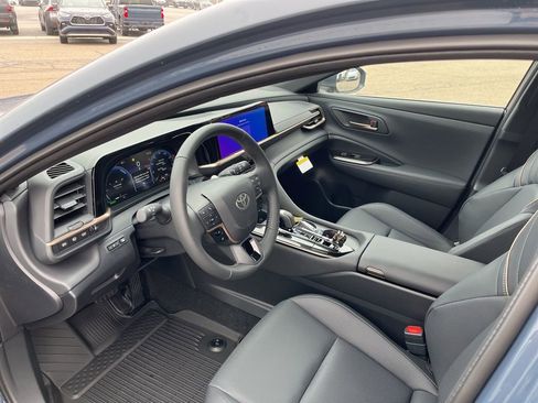 New 2026 Toyota Crown Signia XLE image 11