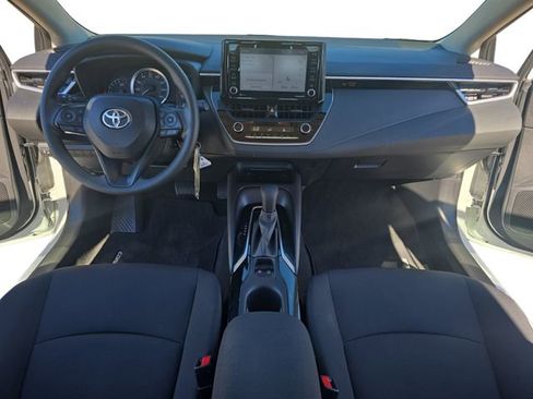 Certified 2022 Toyota Corolla LE image 9