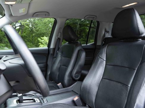 Used 2019 Honda Ridgeline Sport image 17