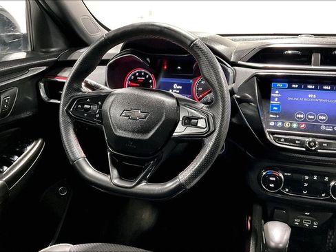 Used 2023 Chevrolet TrailBlazer RS w/ Sun and Liftgate Package image 7