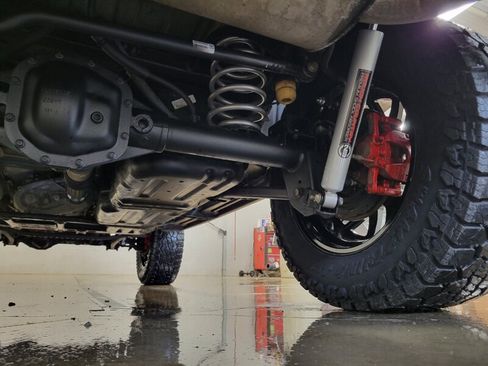 Used 2021 Jeep Wrangler Unlimited Sahara AWD/4WD image 31