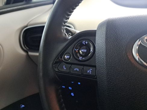 Used 2020 Toyota Prius Prime LE image 23