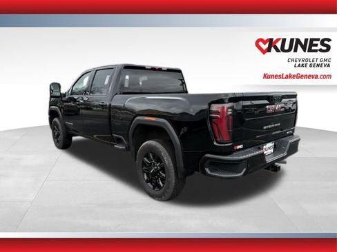 Used 2024 GMC Sierra 2500 AT4 AWD/4WD image 10