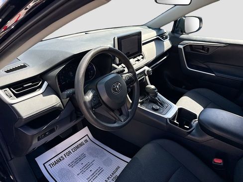 Used 2025 Toyota RAV4 LE image 10