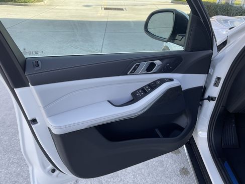 New 2026 BMW X5 sDrive40i w/ Climate Comfort Package image 8