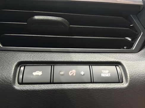 Used 2024 Nissan Altima 2.5 SV AWD/4WD image 19