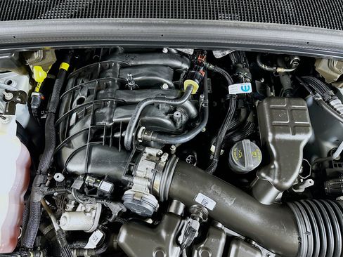 Used 2023 Jeep Grand Cherokee Limited image 34