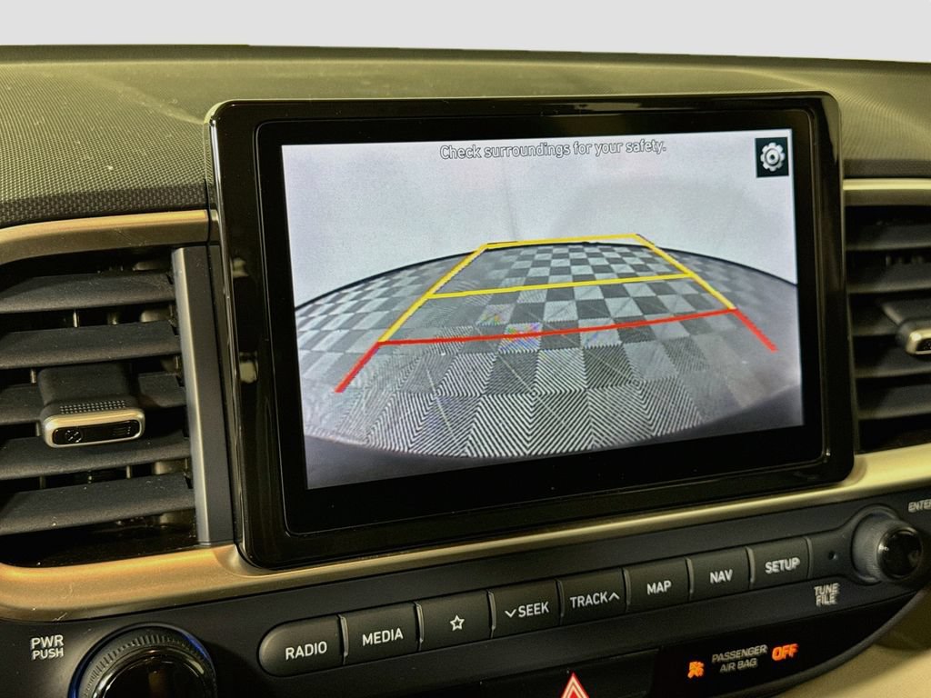 Used 2022 Hyundai Venue Limited FWD image 22