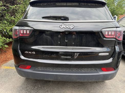 Used 2019 Jeep Compass Latitude w/ Popular Equipment Group AWD/4WD image 4