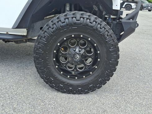 Used 2015 Jeep Wrangler Sport AWD/4WD image 8